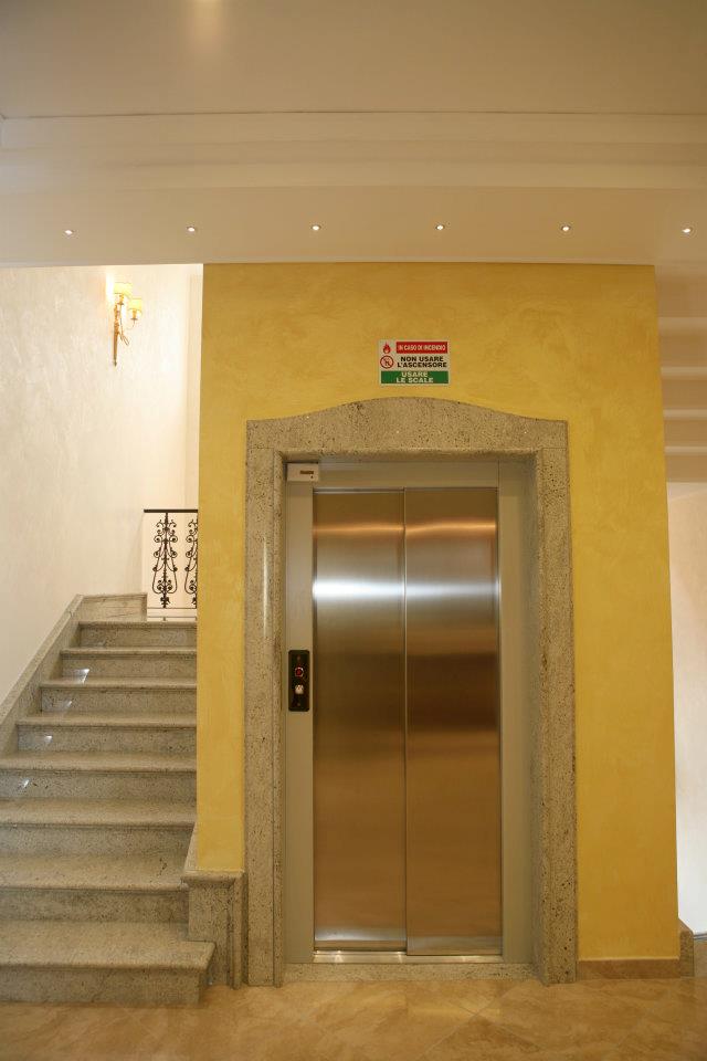 404718_347097055309417_1385562092_n